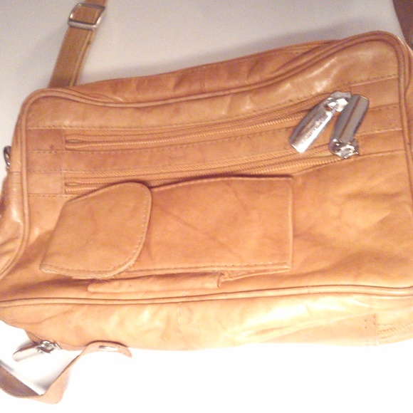 Lacoste White Ladies Bag. **MAKE AN OFFER** - Picture 3 of 7